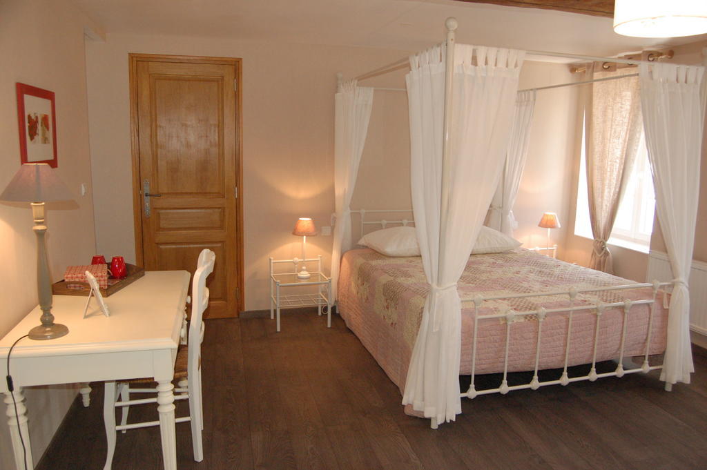 La Chaiserie La Croix-Saint-Leufroy Szoba fotó