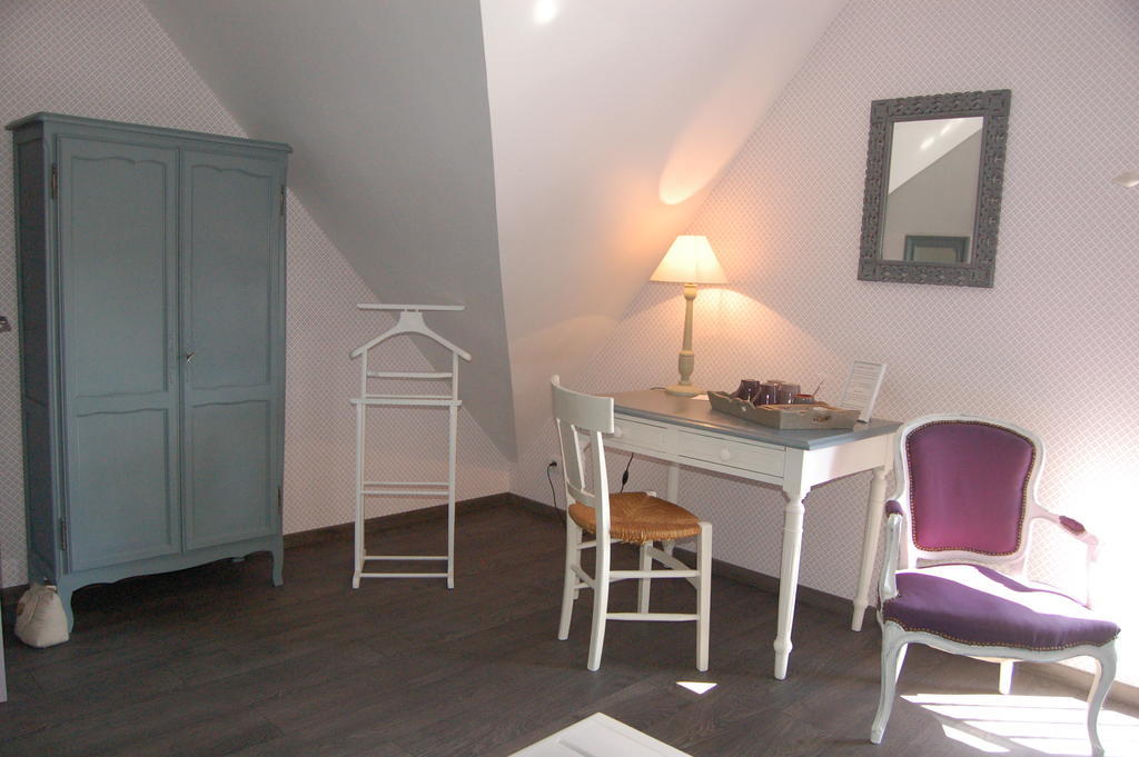 La Chaiserie La Croix-Saint-Leufroy Szoba fotó